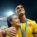 MC Hoàng Oanh và thủ môn Lê Giang Patrik xác nhận hẹn hò, công khai luôn tin vui khiến nguời hâm mộ chúc mừng gia đình nhỏ