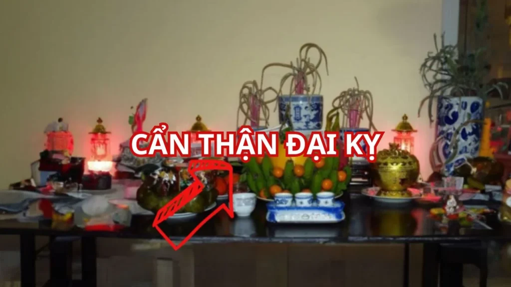 Dâng tiền thật lên bàn thờ có ý nghĩa gì? Nhiều người sẽ phải giật mình sau khi biết được điều này